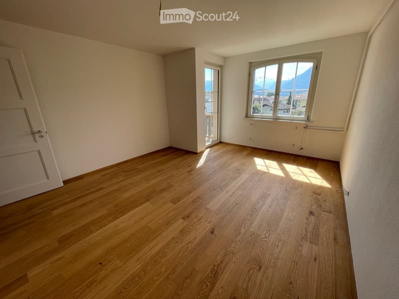 Helle, renovierte 5-Zimmer-Wohnung mit Seesicht (4)