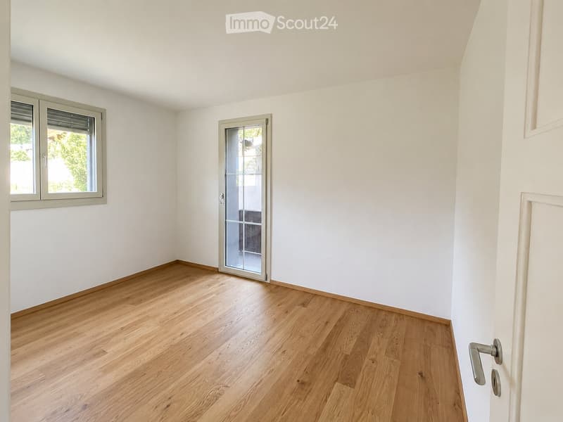 Helle, renovierte 5-Zimmer-Wohnung mit Seesicht (2)