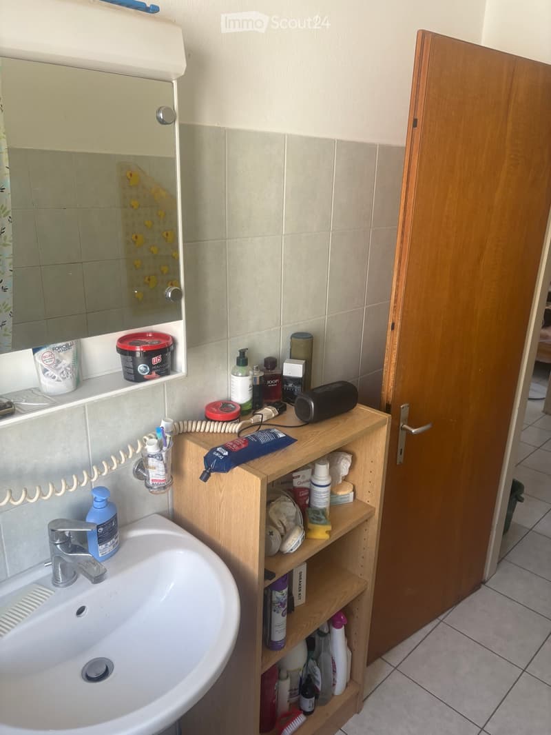 Sous-locataire à partir du 1er octobre (5)