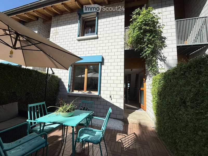 5.5-room row house in AG, including 2 underground parking spaces with direct access (2)