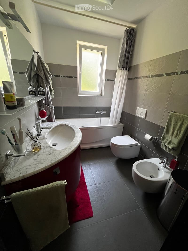 Sale of a bright 3.5-room apartment in Villa Luganese (5)