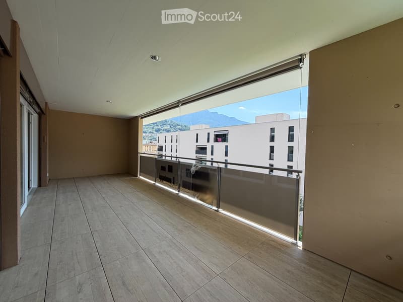Elegantes 3.5-Zimmer-Wohnung mit Terrasse, Doppelsanitär und 2 Parkplätzen (2)