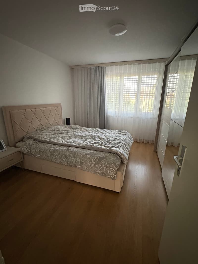 Nachmieter gesucht - helle 3.5-Zimmer-Wohnung mit Balkon (2)
