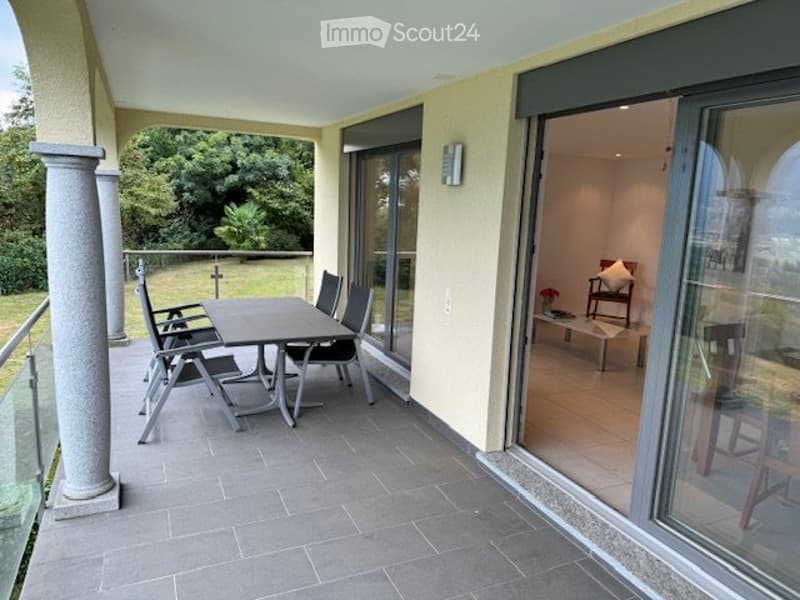 Orgnana 2.5 luminoso con vista lago e piscina - RENT TO BUY (4)