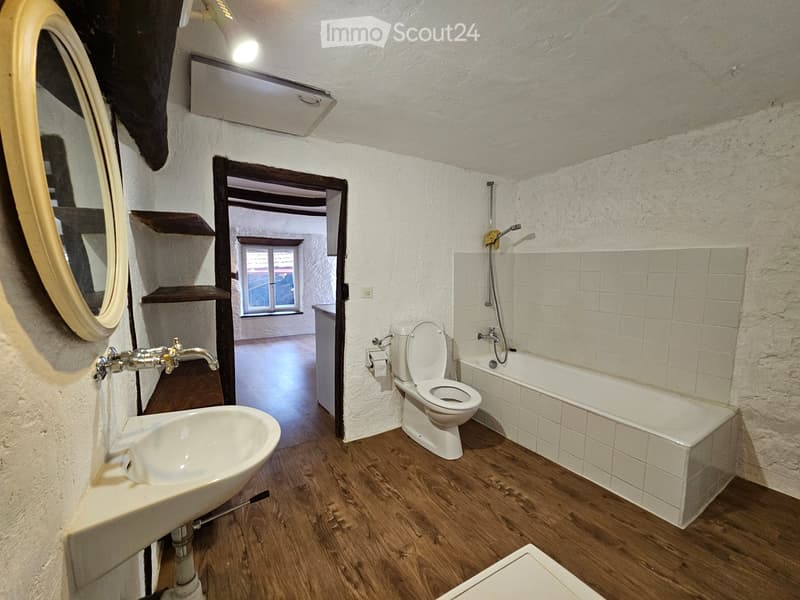 Neuer Preis: KERNHAUS 4.5 ZIMMER IN ARANNO (3)