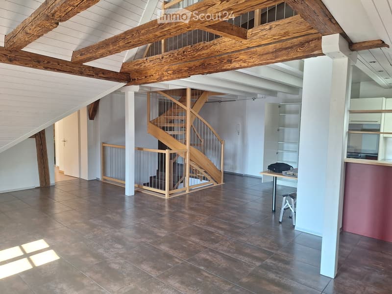 Charmante 3.5-Zimmer-Maisonettewohnung in Zofinger Altstadt (1)