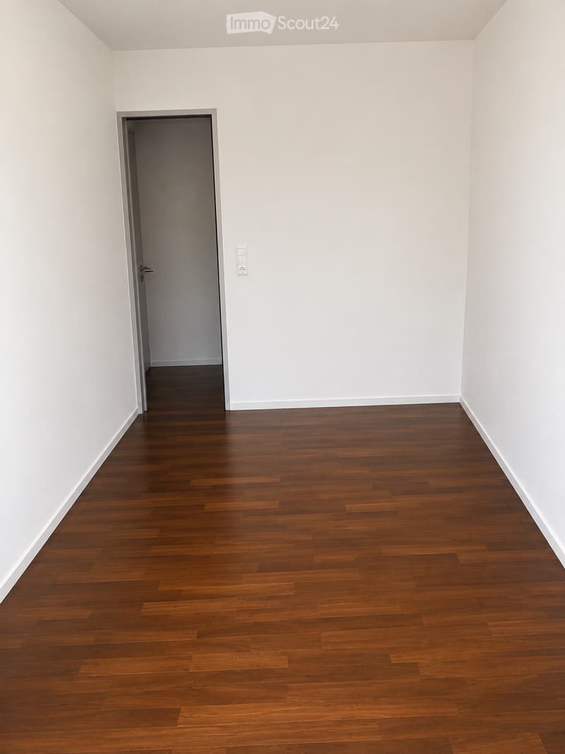 Appartement en attique moderne de 4,5 pièces - Locataire recherché (4)