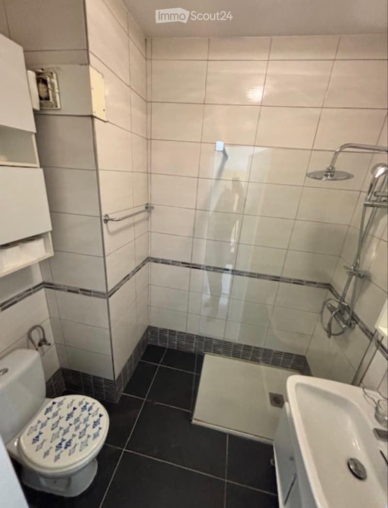 Studio 1.5 locali Caslano/Pura arredato + Posto auto (3)