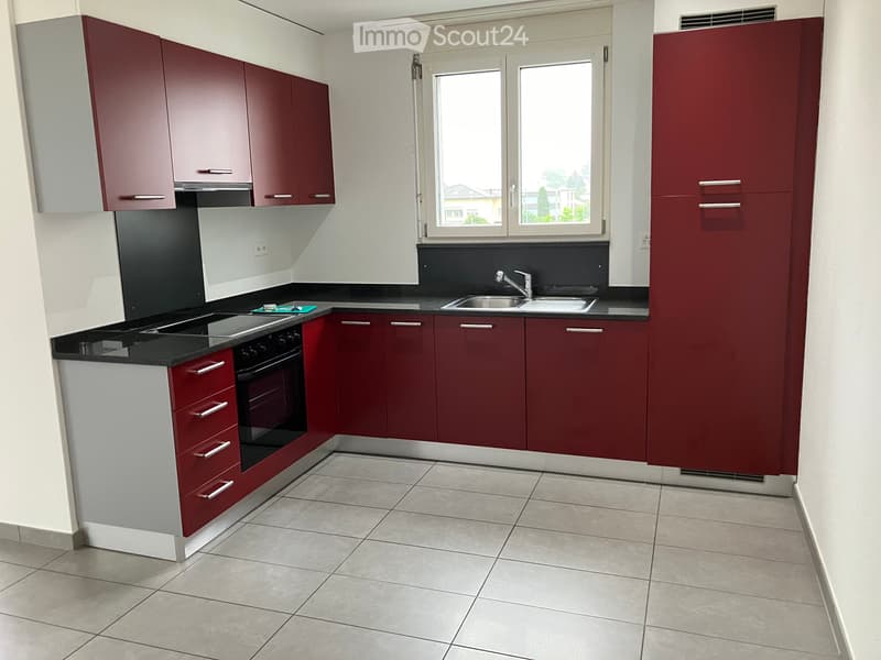 Miete 2.5 Zimmer in Castione, CHF 1350, alles inklusive (2)
