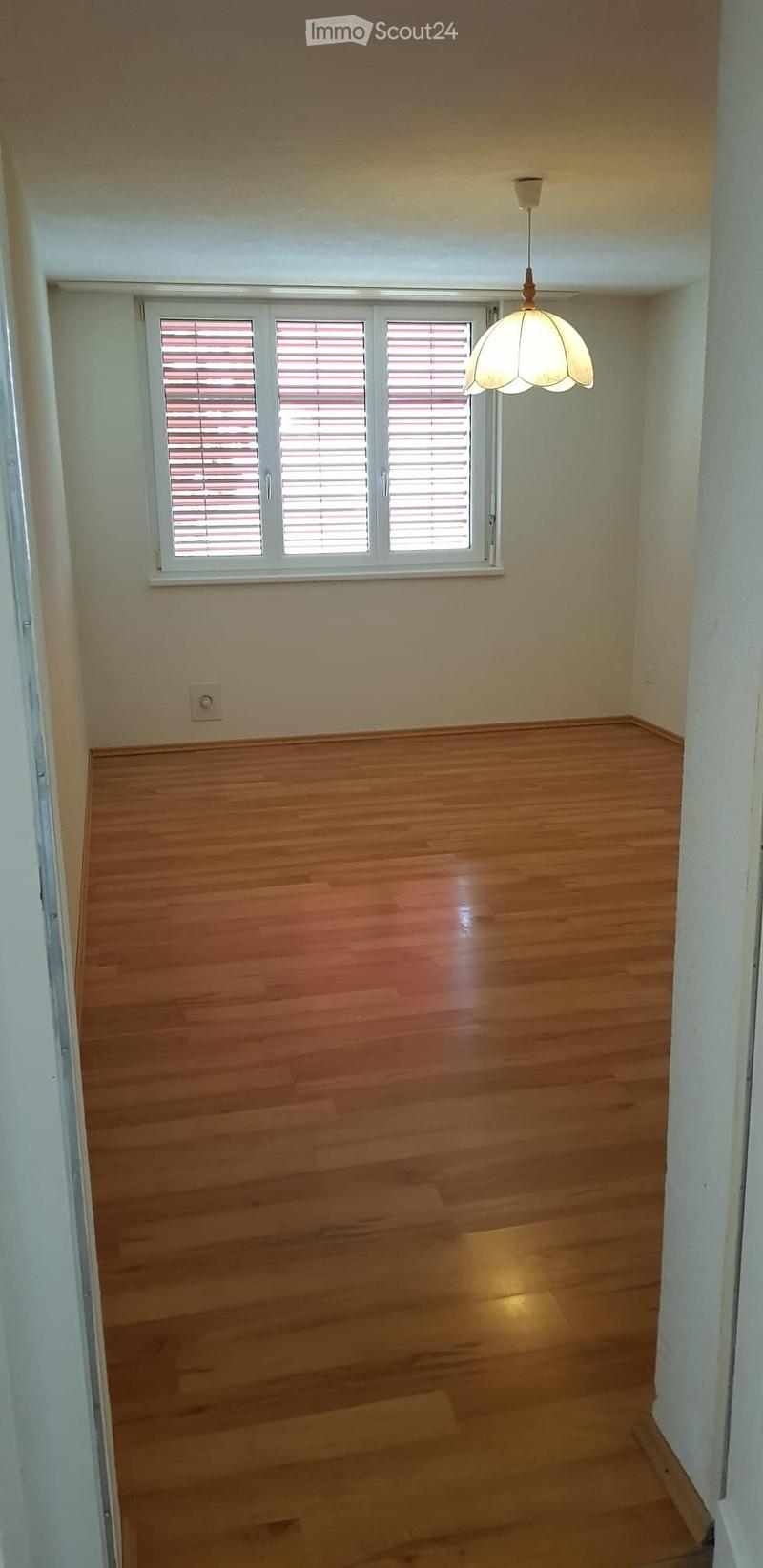 Charmante 2-Zimmer-Wohnung mit Bergsicht (2)