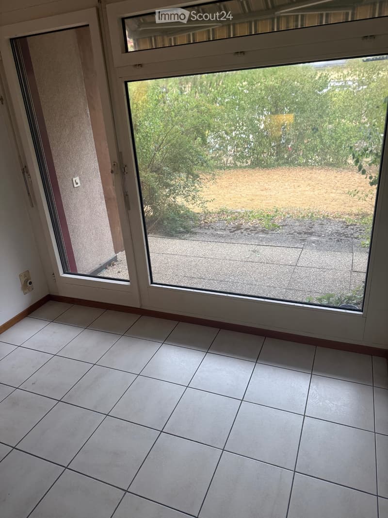 Helle 3-Zimmer Wohnung mit Sitzplatz, zentrale Lage (5)