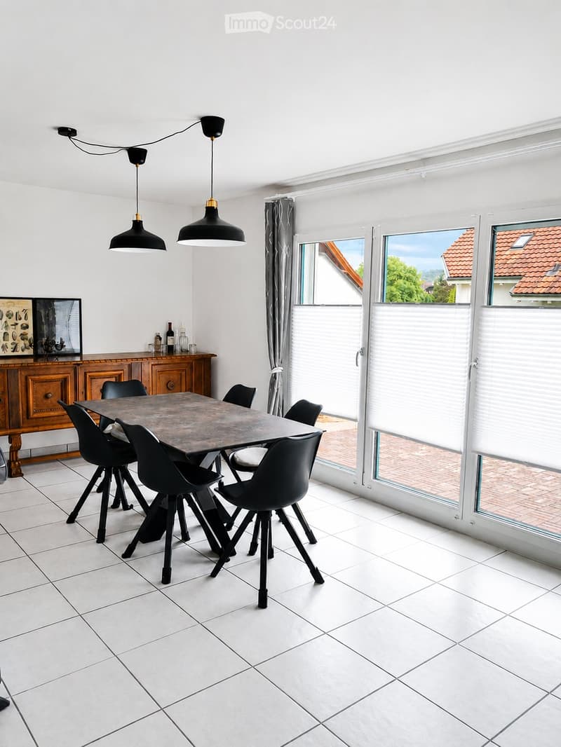 Appartement-maisonnette spacieux de 6,5 pièces à partager (1)