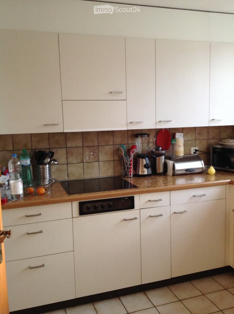 zu Vermieten, 3 1/2 Zimmer-Wohnung mit Gartensitzplatz (2)