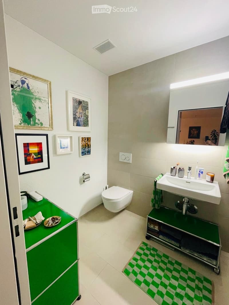 Helle. moderne 2.5. Neubau-Wohnung mit 2 Balkonen in Zürich (5)