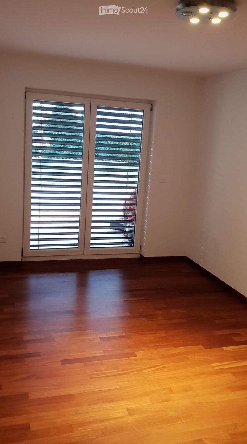 Schöne und helle 2 Zimmer-Parterre-Wohnung auf dem Land (4)