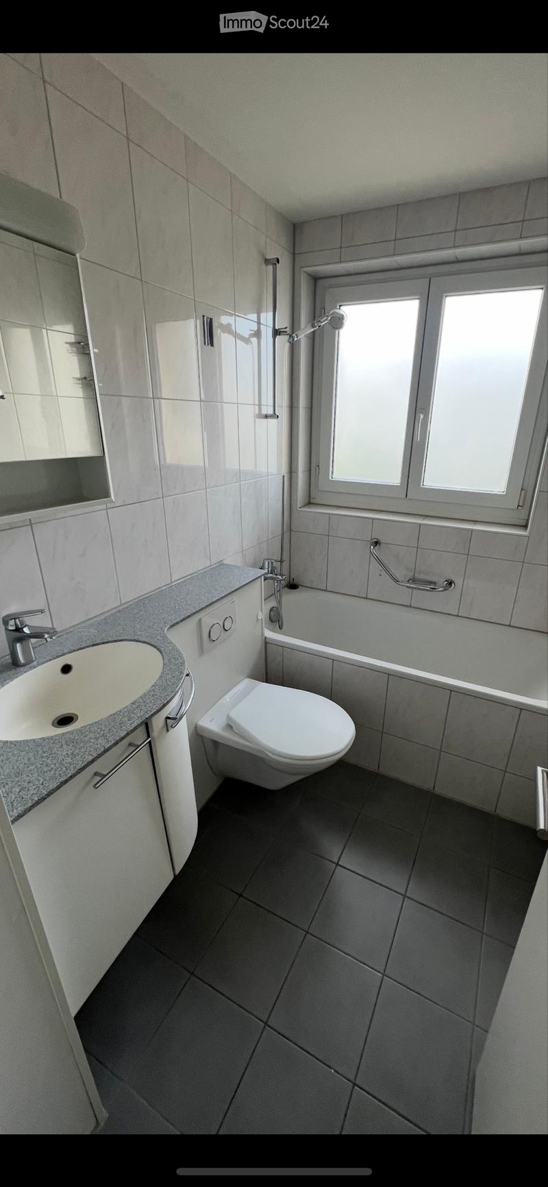 3-zimmer beim Einkaufzentrum Glatt Wallisellen ab sofort (2)