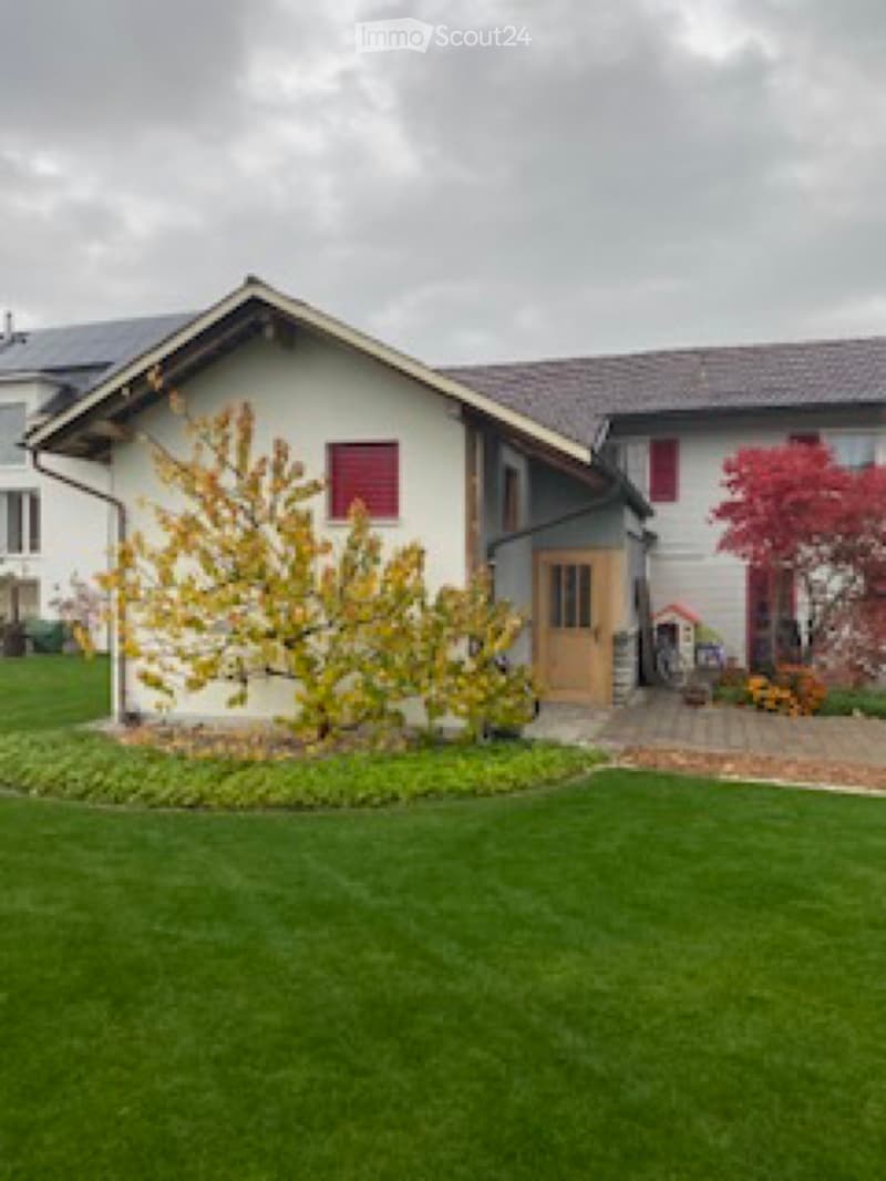 Charming 1-bedroom apartment in a green setting (1)