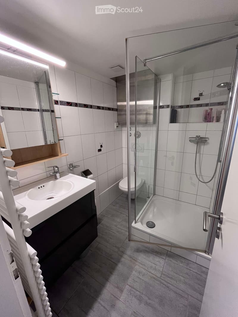 Location de chambre/appartement à Niederscherli (5)