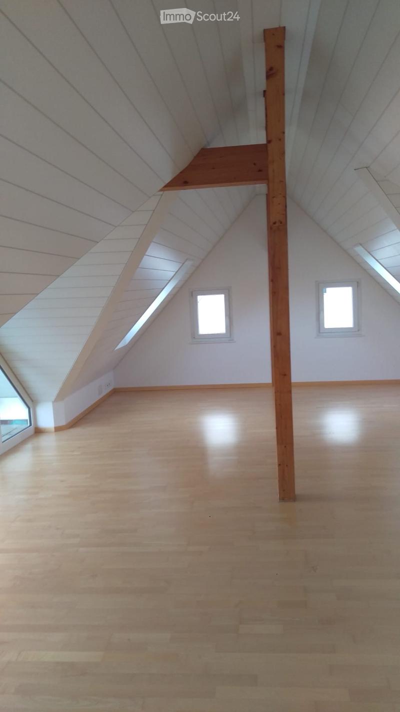 Helle 4\.5\-Zimmer\-Maisonettewhg mit Balkon in Trimbach (4)