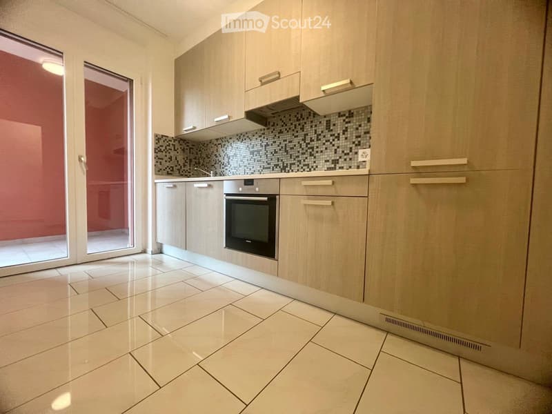 Verfügbar ab September - Modernes 2.5-Zimmer-Apartment in Agno (1)
