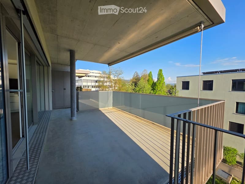 5.5-Zimmer-Attika-Traum mit Bergsicht & Allwetter-Pergola (1)