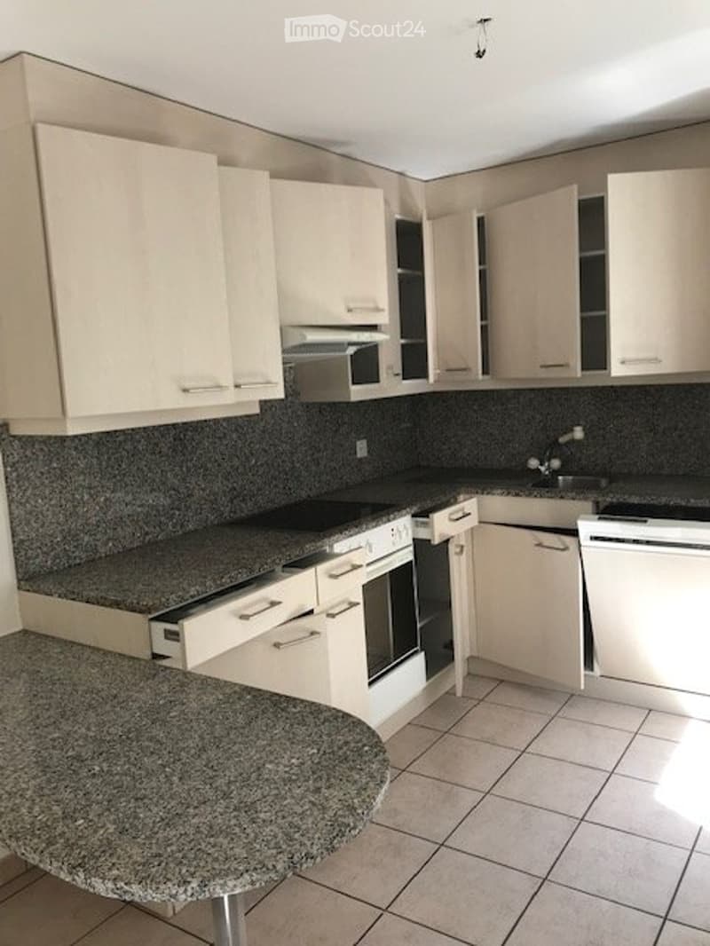 Affittasi appartamento 3.5 al primo piano (1)