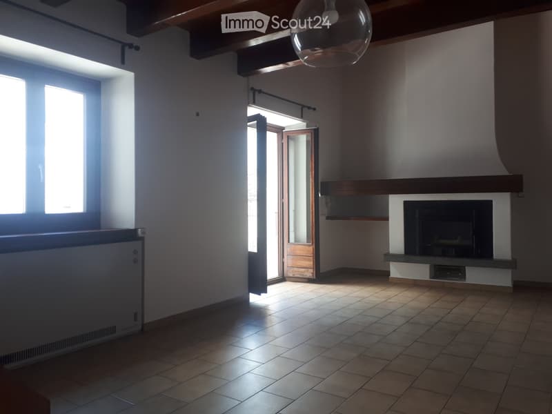 Casa unifamigliare con doppio parcheggio (3)
