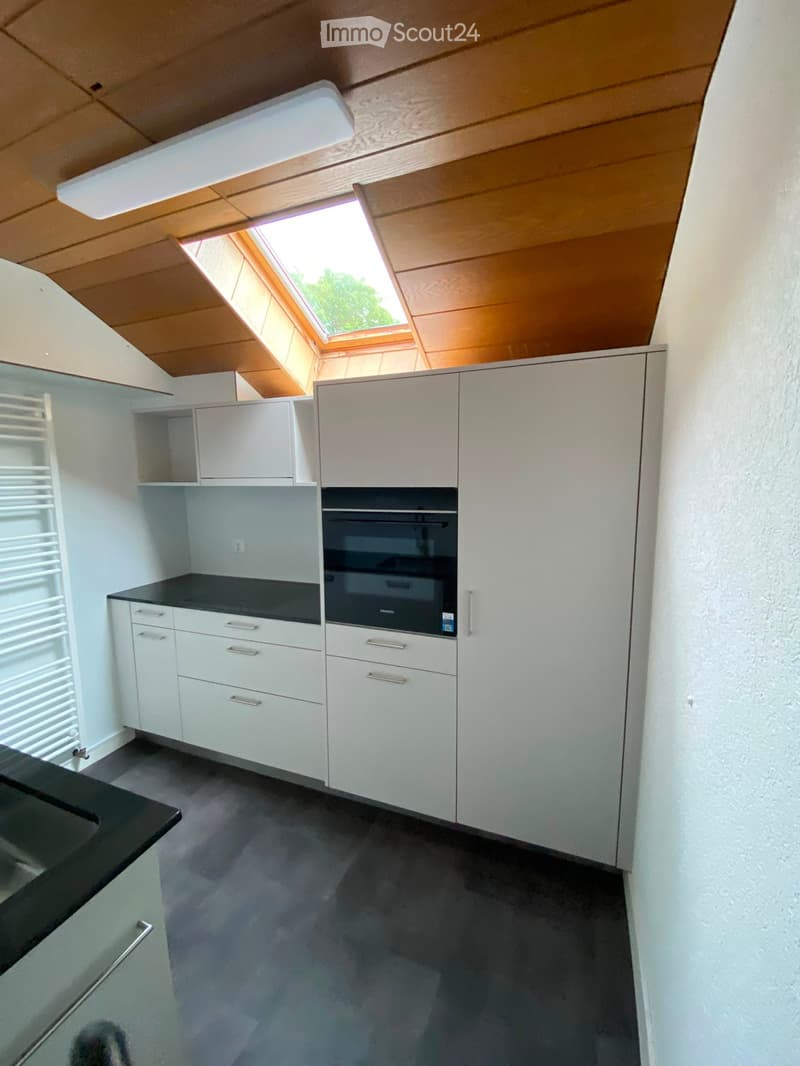 Helle 3-Zimmer-Wohnung mit Balkon und Bergblick in Günsberg (3)