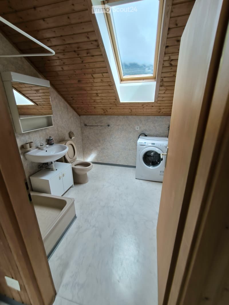 2.5 Zimmer Wohnung in 3800 Matten per 1.11.2026 (3)