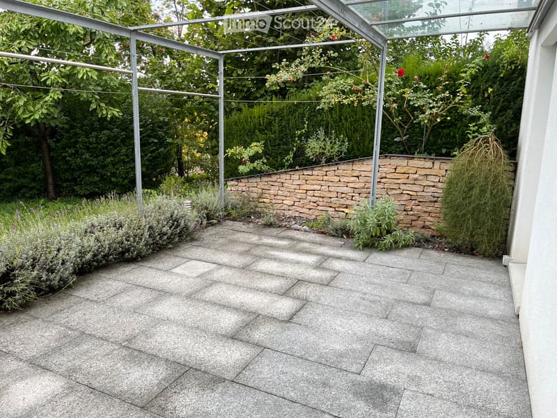Charmantes Gartenstudio in traumhafter ruhiger Lage (2)