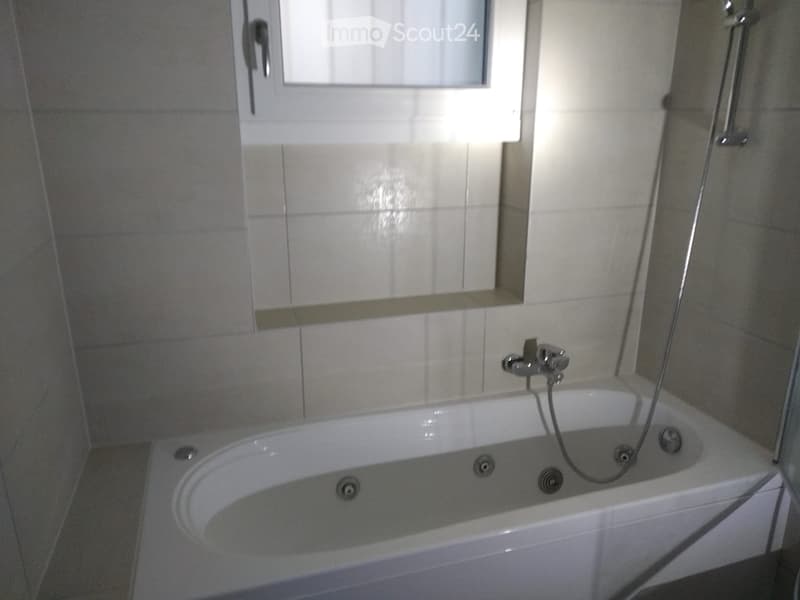 AFFITTO APPARTAMENTO 5.5 LOCALI, SUREGGIO (CAPRIASCA) (3)