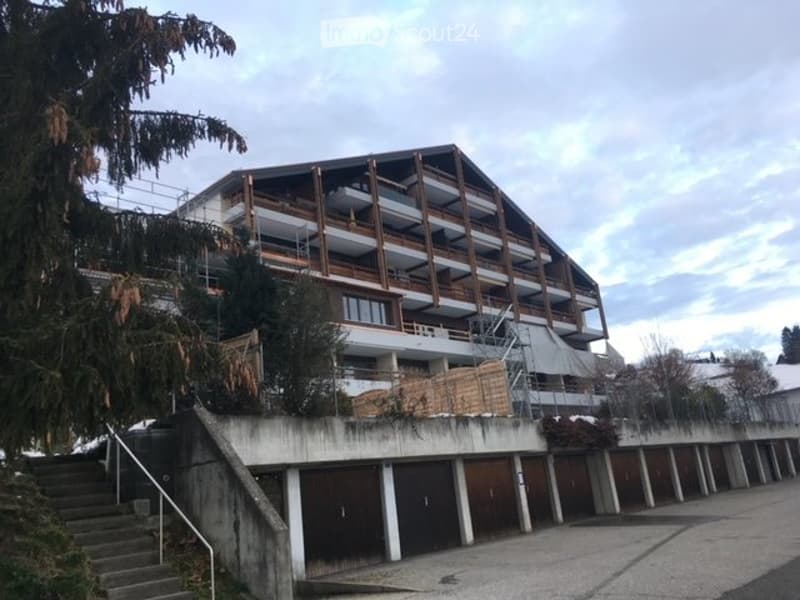 Hochwertige 2.5 Zimmer Wohnung (1)