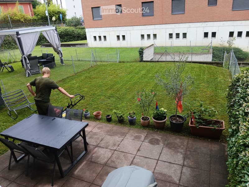 Subentrate per ampio 2.5 con giardino (2)