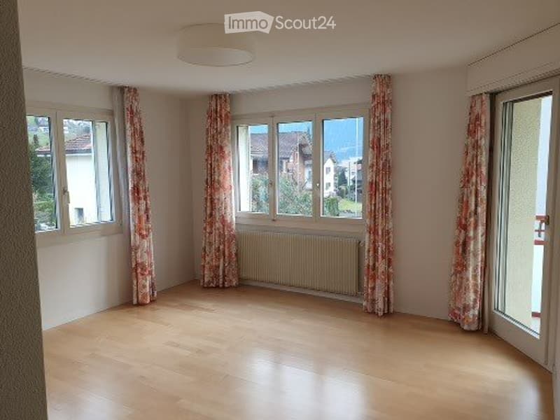 helle 3.5 Zimmerwohnung in 3-Familienhaus (3)