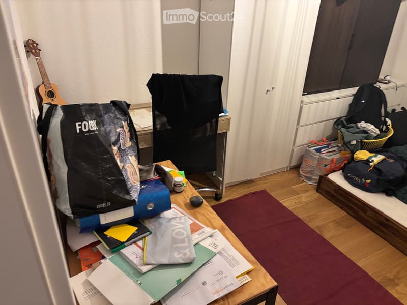 Big unfurnished room in 4 people flat (2)