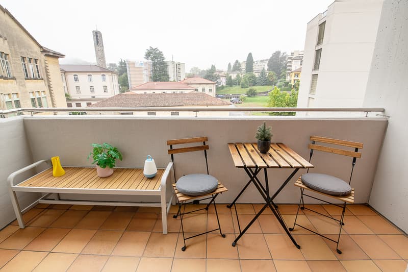 Apartment with balcony next to Lugano Station (1)