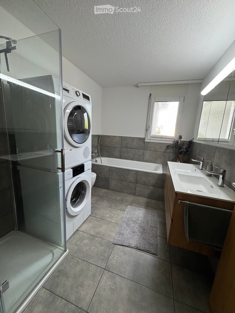 Moderne 4.5-Zimmer-Whg. mit Balkonen, Klimaanlage, Garagen (4)