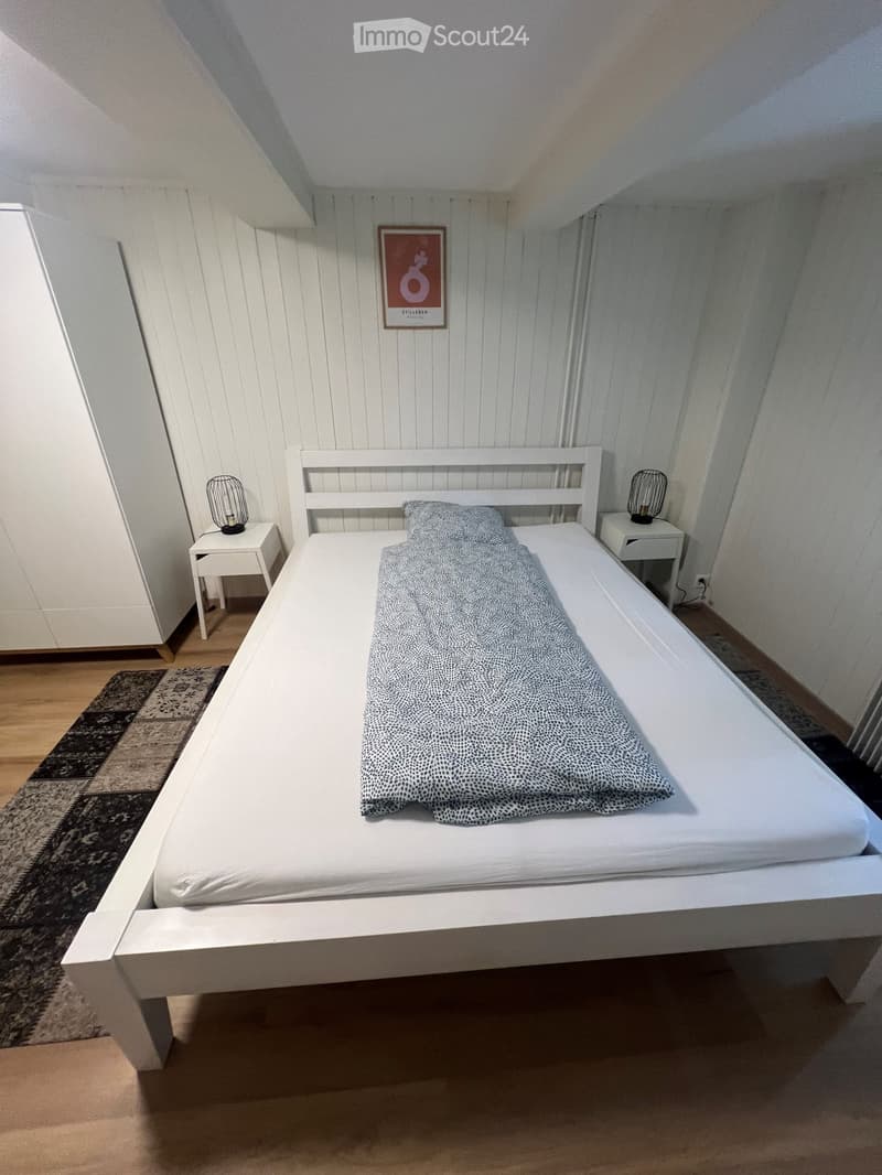 Möbelierte 2.5 Zi. Wohnung zu vermieten (1)
