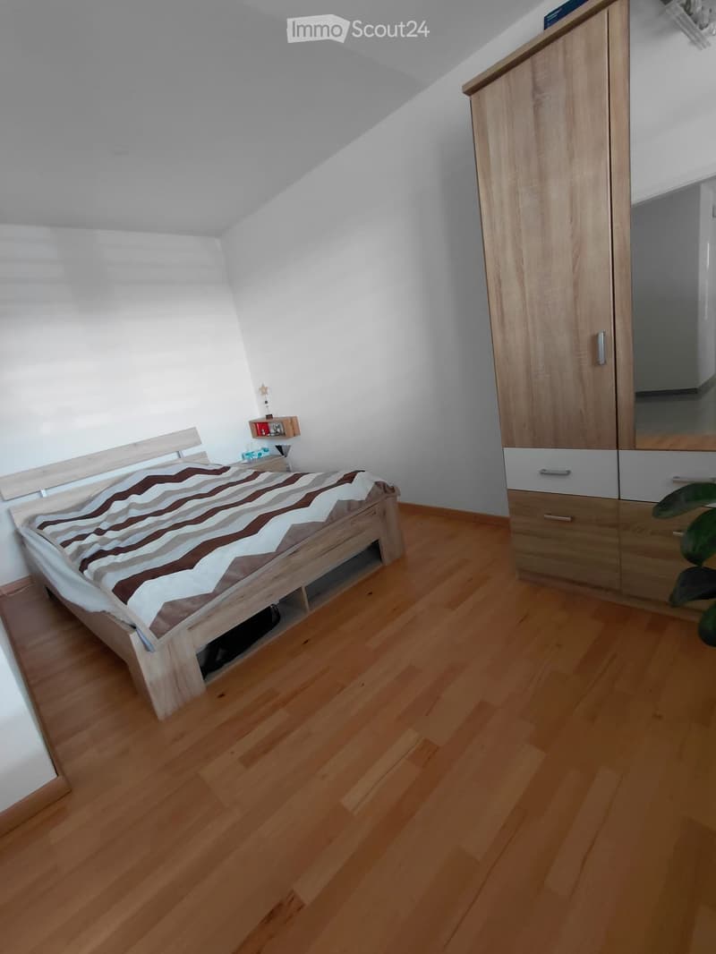 Helle 2.5-Zimmer-Einliegerwohnung mit Parkplatz (5)