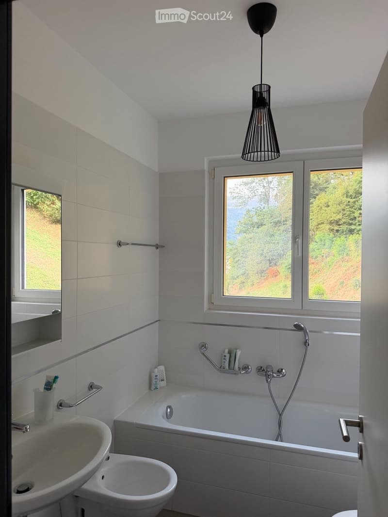 Appartamento 3,5 2 bagni 2 camere da letto + garage (1)