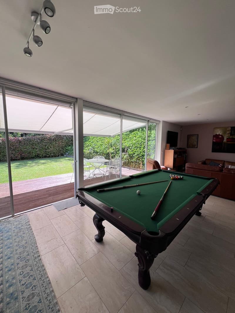 SPAZIOSA VILLA 4.5 CON GIARDINO PRIVATO A CARONA (5)