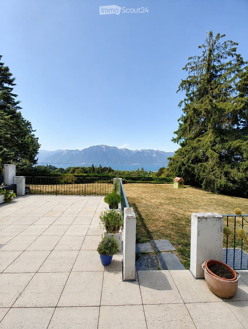 Appartement 2 pièces 76 m². terrasse. vue sur lac St-Légier (5)
