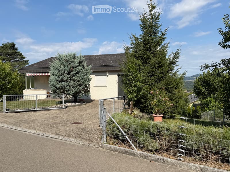 Freistehendes 5.5 Zimmer Einfamilienhaus mit Privatsphäre (1)