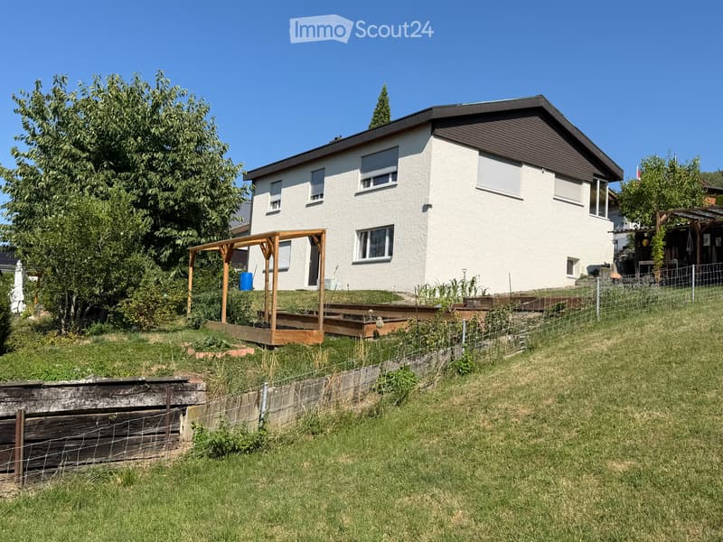 Freistehendes 5.5 Zimmer Einfamilienhaus mit Privatsphäre (4)