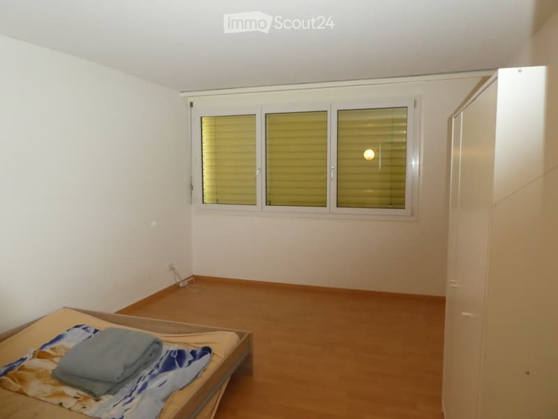 Gemütliches Zimmer in Frauen-WG in Luzern (1)