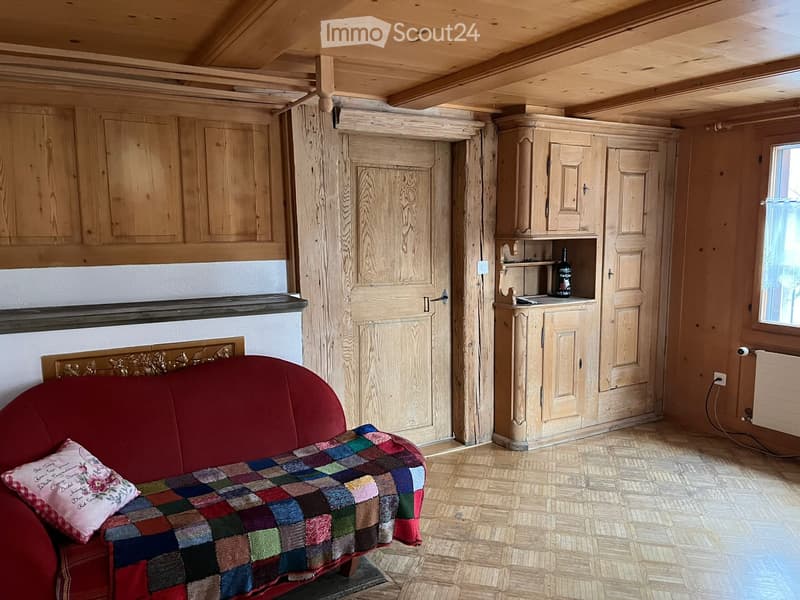 Grossräumige Wohnung zu vermieten ab sofort (2)