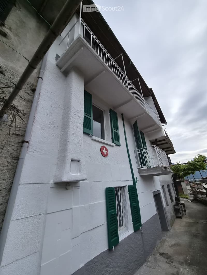 Affittasi nel nucleo di Gorduno casa luminosa di 5 locali. (1)