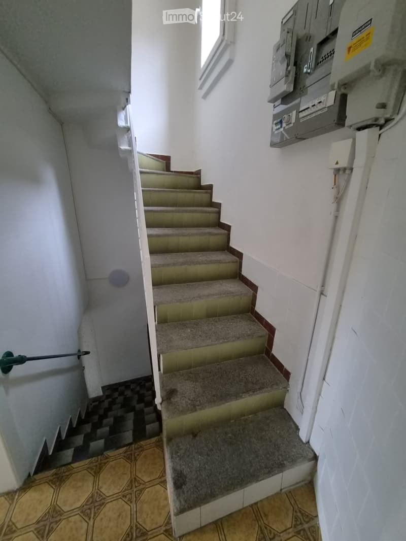 Affittasi nel nucleo di Gorduno casa luminosa di 5 locali. (4)