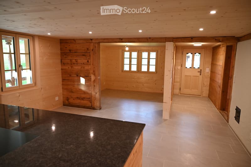 Exklusive neue 4-Zimmer-Altholzwohnung in Bauernhaus (2)