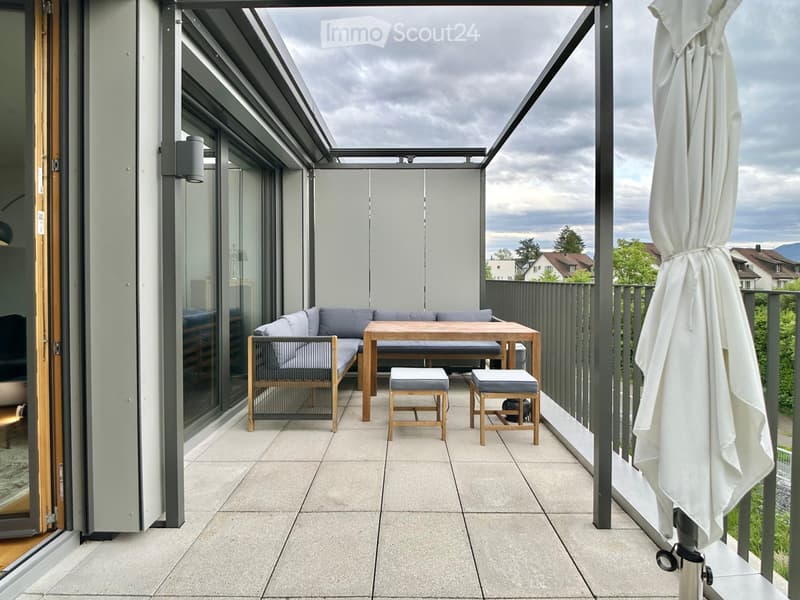 Befristet, möbliert: Moderne 4.5-Zimmer-Wohnung mit Seesicht (3)
